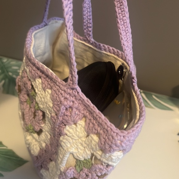 Handmade Woven Camellia Flower Yarn Crochet Shoulder Bag - Picture 9 of 9